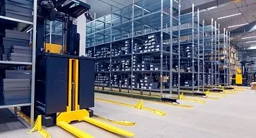 Что влияет на стоимость хранения товара на складе? 